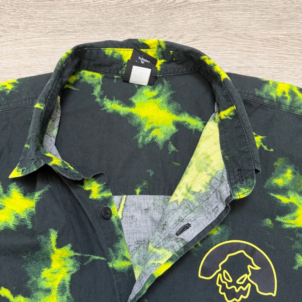 Disney Oogie Boogie Our Universe Green SS Button Down Shirt Men's MEDIUM - Picture 4 of 12